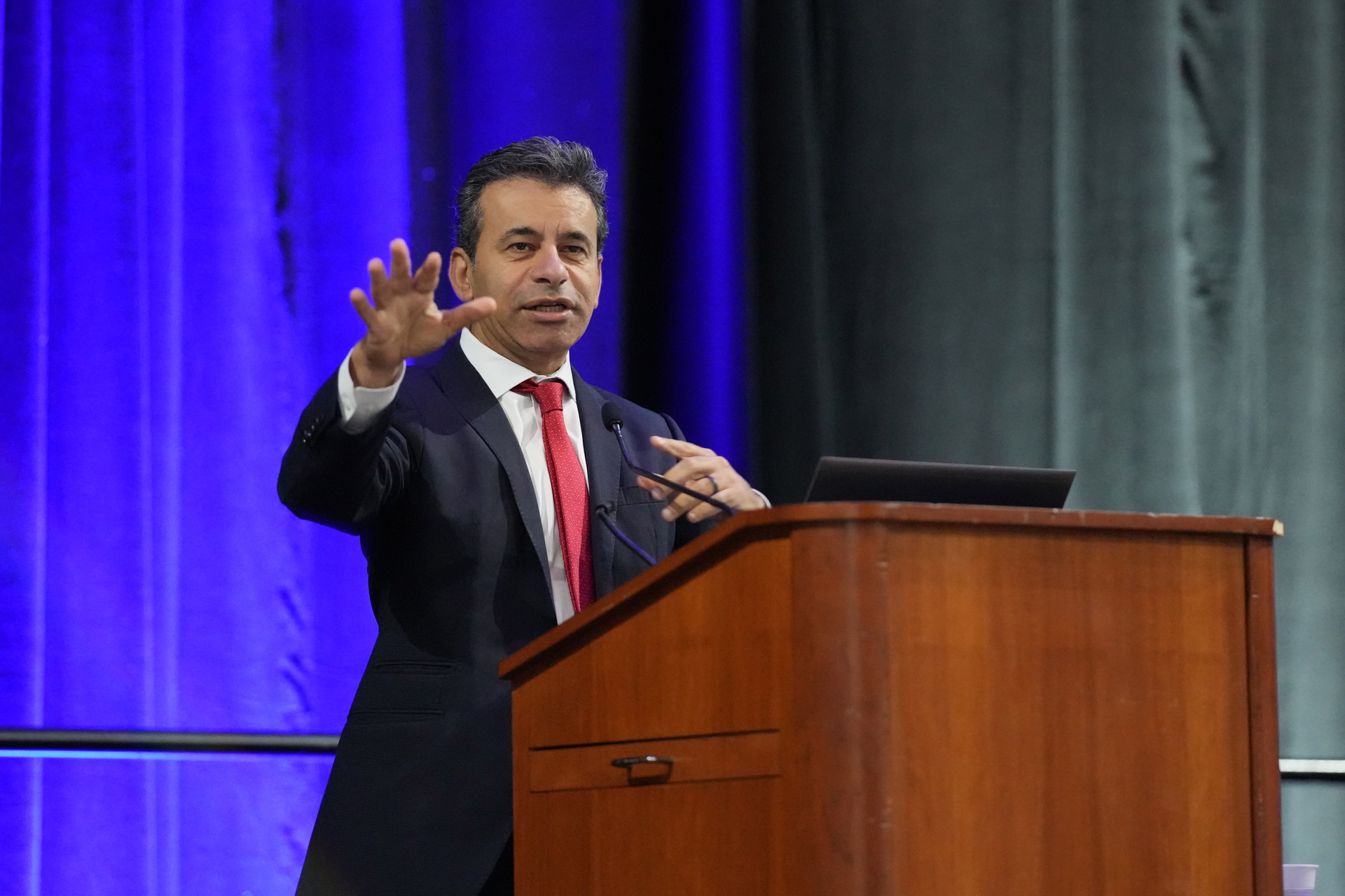 Former FDA Commissioner Martin Makary Examines Four Challenges Facing Healthcare