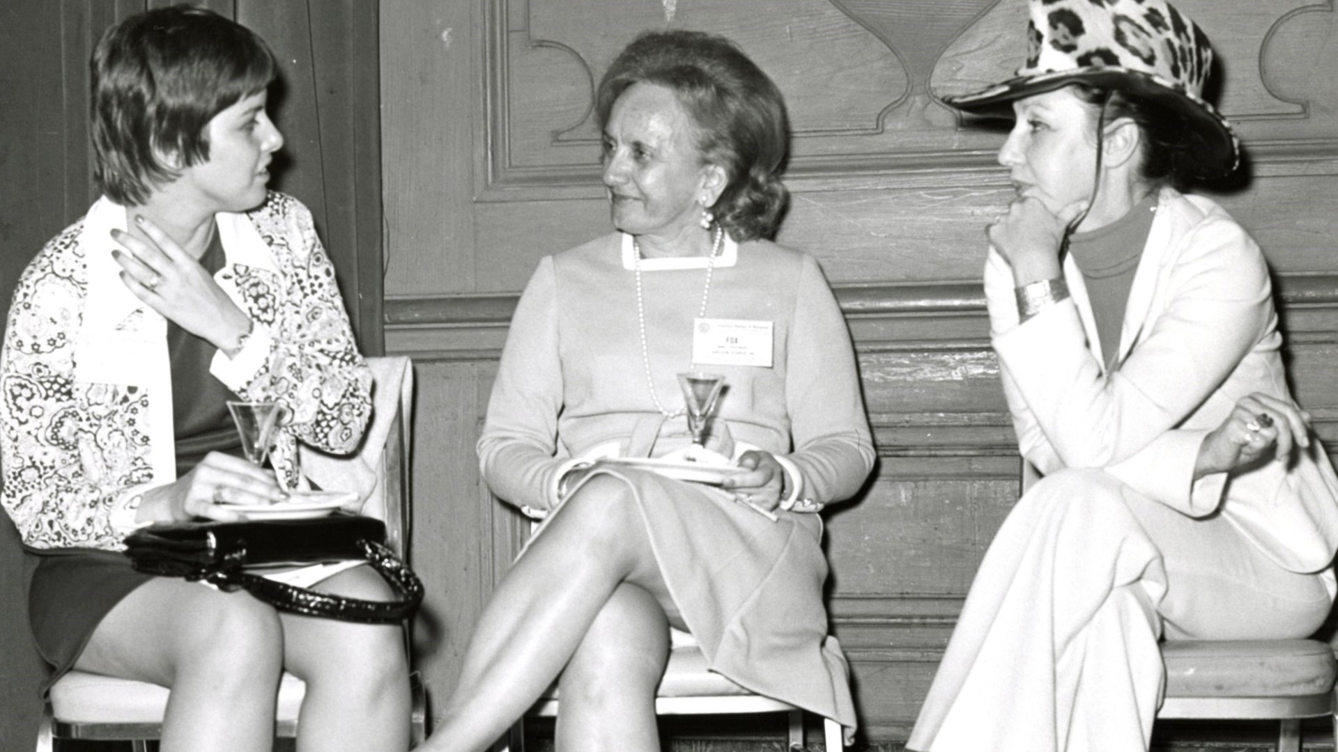 attendees-taking-part-in-the-ladies-programming-1973-cropped.jpg