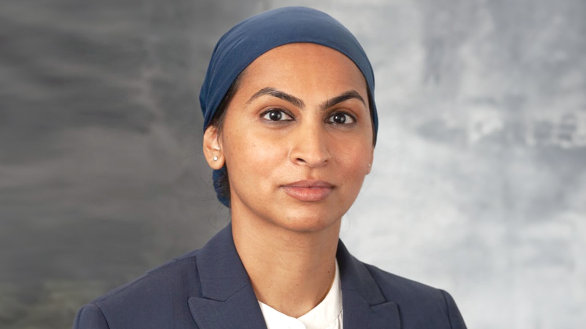 Dr. Mehreen Kisat Receives Clowes Award