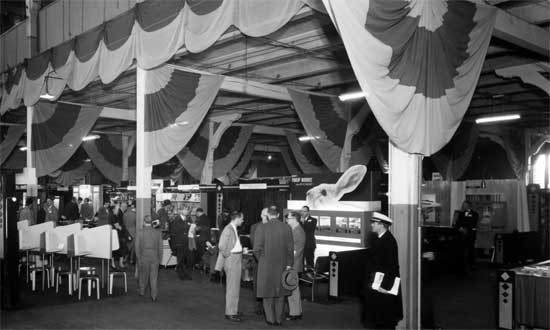 36th Annual Clinical Congress Exhibit Hall, Boston, 1950 (Photo credit: Fay Foto Service, Inc.)