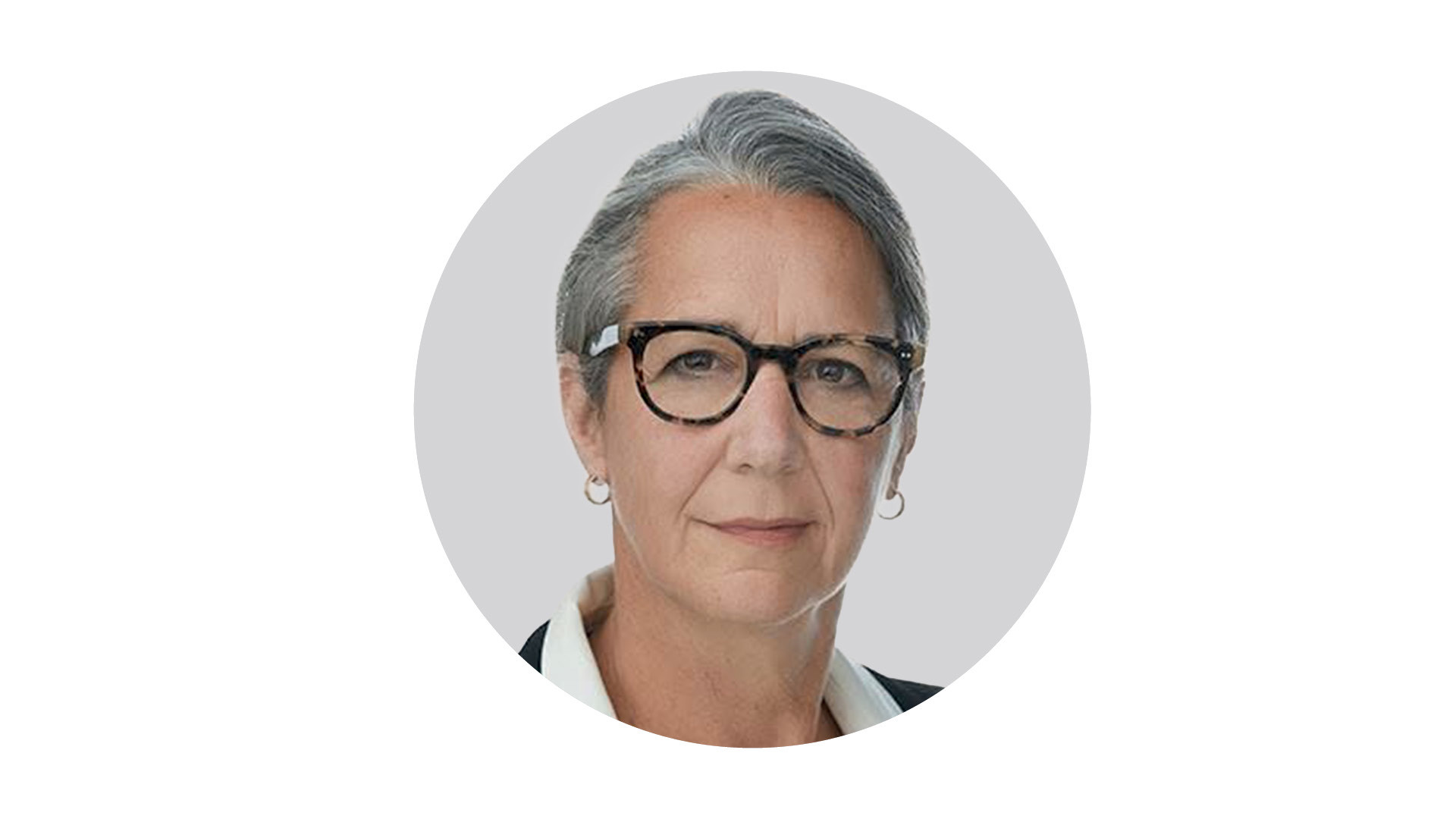 Dr. Jo Buyske Receives Women in Surgery Award